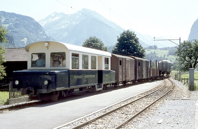 MIB, Bahnhof Meiringen, Akku-Triebwagen BDa 2/2 4, Aufnahme 1965