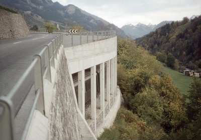 RhB Galerie und Strassenüberführung ob Küblis, 1965