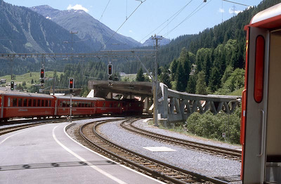 RhB Klosters mit Brücke, 2001