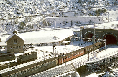 SBB Göschenen, Tunnelportale, Winter, 1970