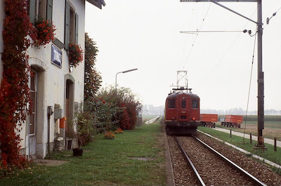 SBB, Trey, Personenzug mit Re 4/4 I 10018, Aufnahme 1992