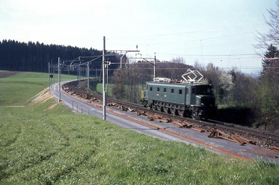 SBB, zwischen Mühlau und Benzenschwil, Ausbau auf Doppelspur, Lokzug Ae 4/7, Aufnahme 1968