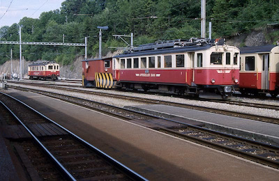 AB, Herisau, ABe 4/4 41 (vorne) und 43 (hinten), Schneepflug X806 (Mitte), Aufnahme 1993