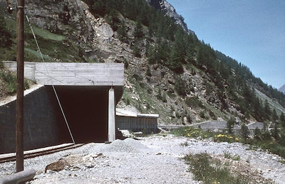 Brig-Visp-Zermatt-Bahn, Zermatt, Schuttgallerie, Aufnahme 1957